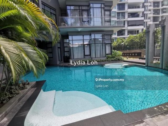 Sastra 4 Bedroom, private lift, well maintained