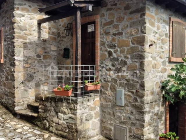 Sasso, buono stato, 40 m², Minucciano