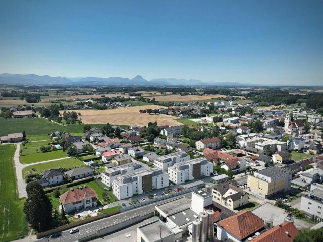 Sattledt | hier wohne ich gerne Neubauwohnung mit Nahwärmeanschluss, PV Anlage, Kellerabteil inkl. 2 TG Stellplätzen