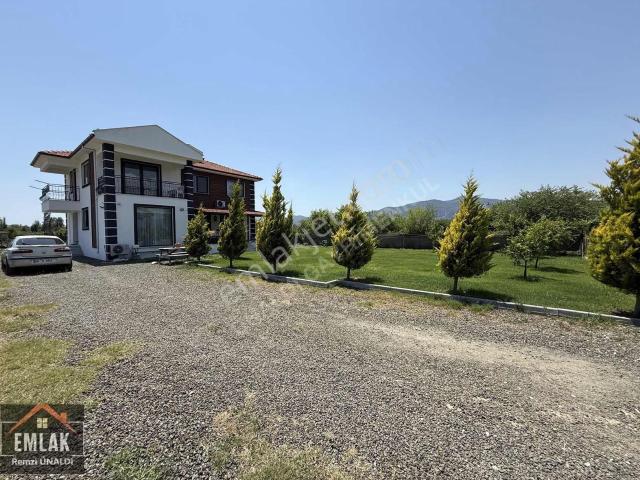 Satılık Müstakil Çiftlik Evi