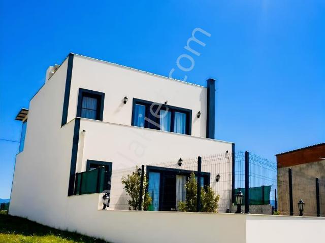 Satılık Müstakil Villa Deniz Ve Kazdağları Manzaralı
