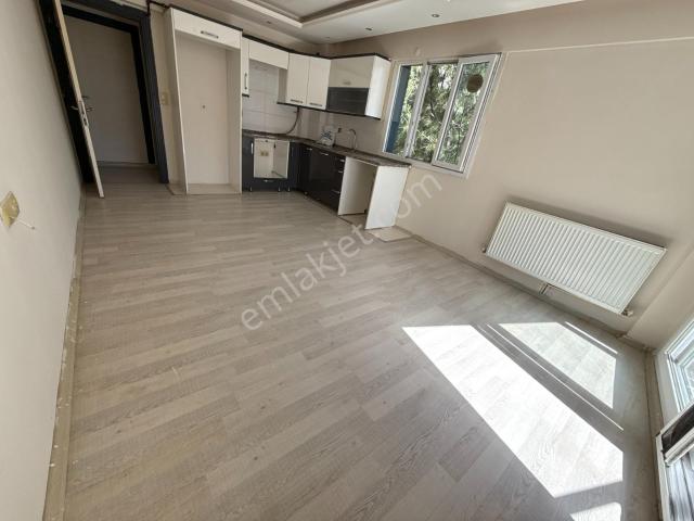 Satılık Muradiye Mh 4+1 150m2 7 Yasında Dubleks Daire
