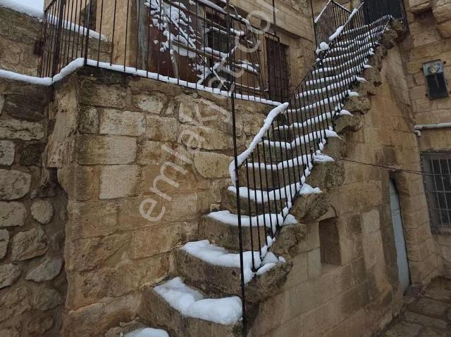 Satılık Mardin Kırmızı Kilise surp Kevork Papazın Eski Konağı