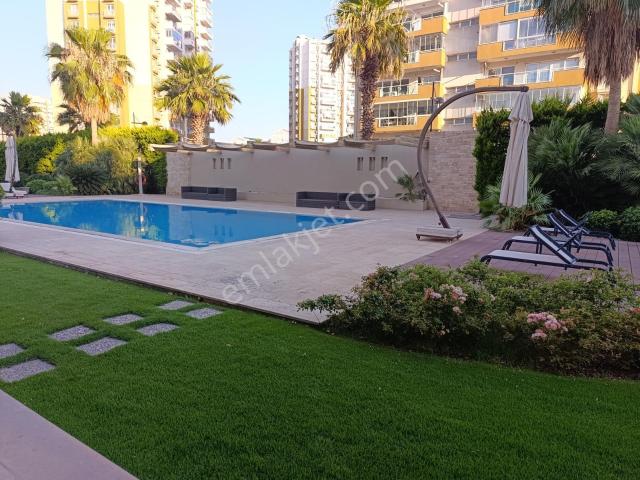 Satılık Mavişehir Mimarin Sitesinde 3+1 2 Banyolu Geniş Daire