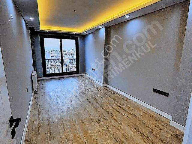 Satılık Merkez Çetinkaya Civarı Cadde Üstü Kiralık 2+1