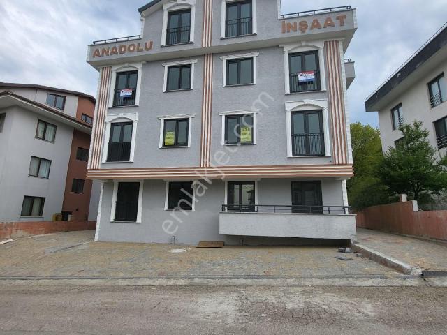 Satılık Ara Kat Daire 3+1 / 137 M²