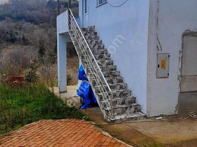Satılık Arsa Ve Binası!