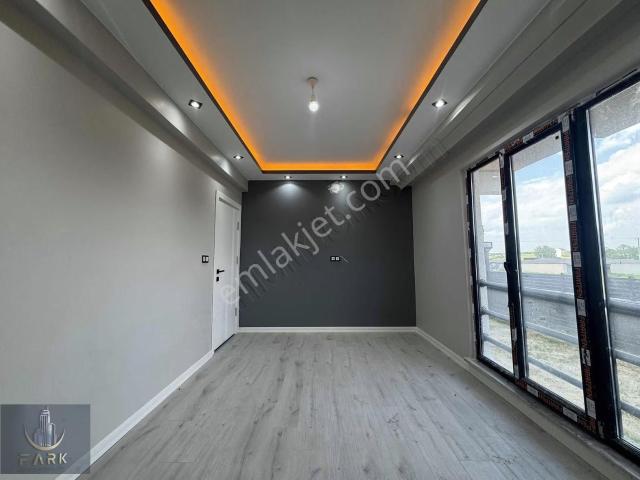 Satılık Full Ön Cephe 2+1 E.banyolu Yüksek Giriş
