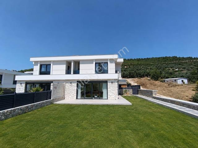 Satılık Foça Ilıpınarda Butik Sitede Lüks 2+1 Dubleks Villa