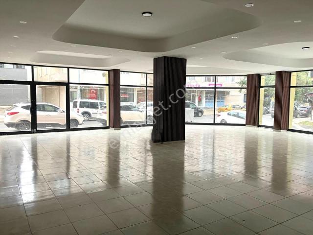 Satılık Köşe Dükkan – 303 M² Brüt – Ana Caddeye Çok Yakın Konum!