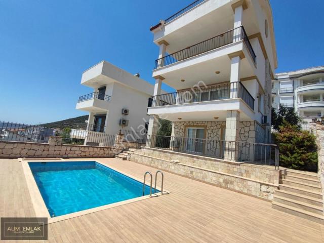 Satılık Rüya Gibi Villa ! Muhteşem Güzellikte Manzaraya Sahip Villa
