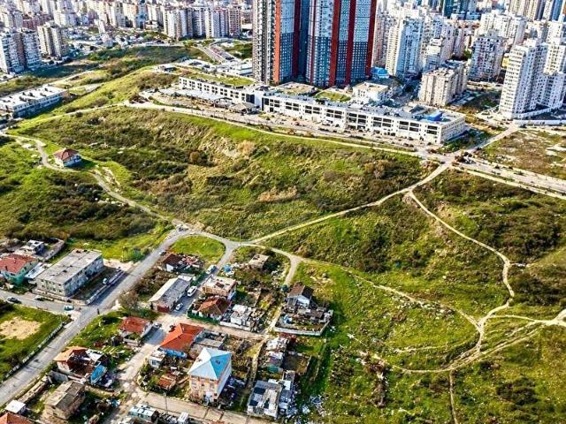 Satılık TEK TAPULU mahalle içinde ARSA!. metrobüs'e yakın