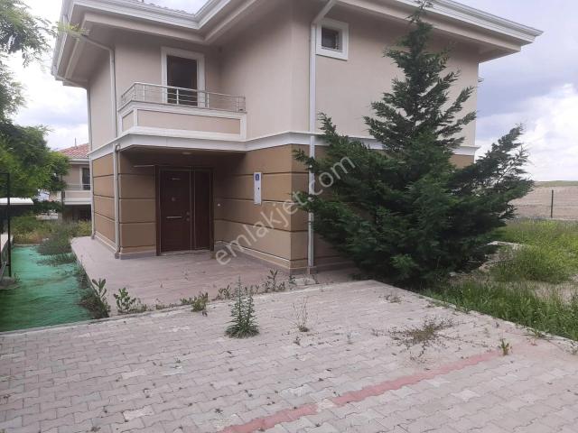 Satılık Villa Mebuskent Site Manzara Güvenlik Yapılı Bahçe Ahmet Memiş Otopark Yenimahalle