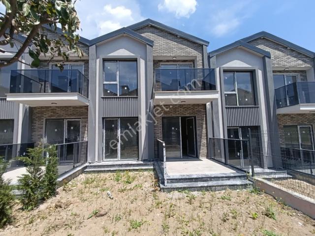 Satılık Villa Remax Vira Cetin Yıldırım
