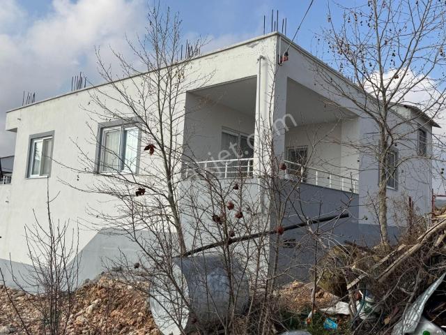 Mersin Erdemli'de Satılık Sıfır Yayla Evi Ve Arsası