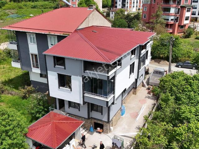 Satılık Yeni Bina 515 M² Arsa Üstünde