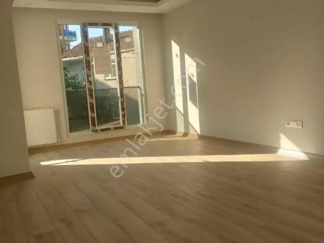Satılık Yenidoğan Merkezde 95 M2 Ara Kat 2+1 Daire