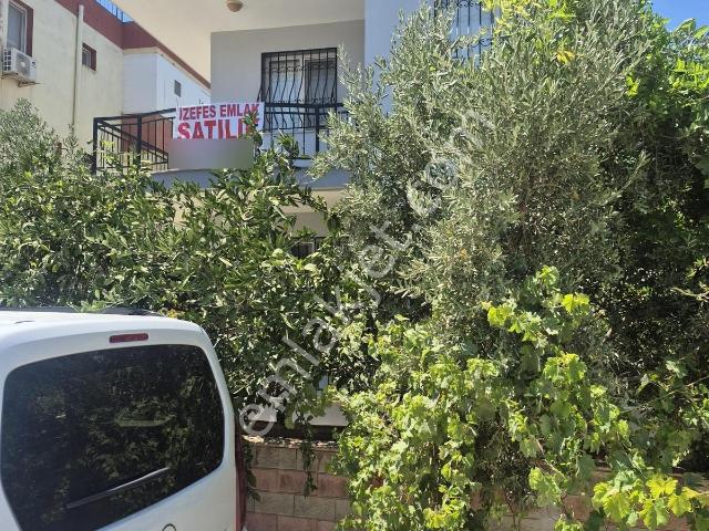 Satılık Yenifoça Aziz Sokakta 3+1 Dubleks Bahçeli Daire