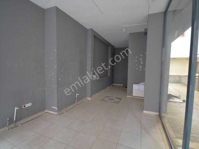Satılık 110 M² Cadde Üzerinde Çok Uygun Fiyata! Depolu Dükkan