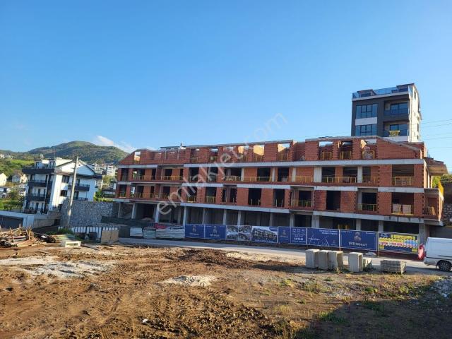 Satılık 240 M² İş Yeri