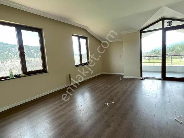 Satılık 2+1 Daire Site İçi Lüks Muhteşem Konum Remax Ay