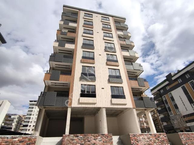 Satılık 2+1 Lüx Arakar
