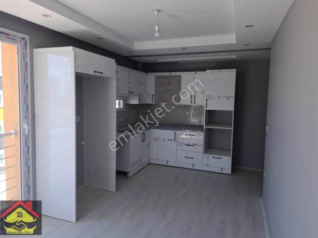 Satılık 3+1 Yüzüncü Yıl Da Sıfır Oturuma Hazır Çb 3750000tl