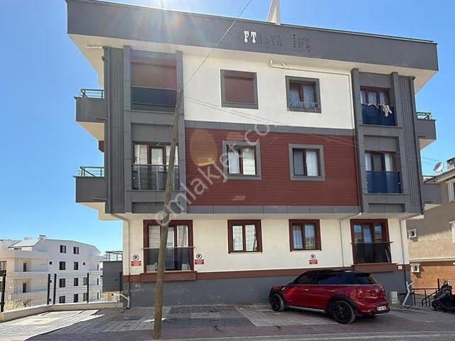 Satılık 5+1 240 M2 Dublex Kapalı Pazar Ust Sokağında