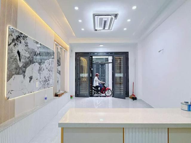 Sát Mặt Tiền Hoàng Diệu trung Tâm Q4 Có 5 Tỷ