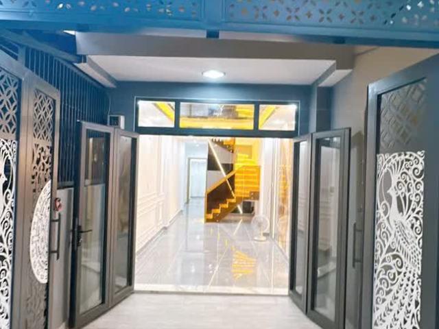Sát mặt tiền Ngang3.1nở 4.5 dài 15 đúc 2 T có 4 tỷ Q4