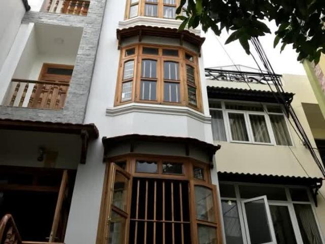 Sát Sân Bay TSN, Biệt Thự Gỗ Vấp 5 Tầng Hầm 56M2, Xe Ben Ngủ Nhà, Ngang Gần 5M, Chỉ 9.8 T. Ỷ