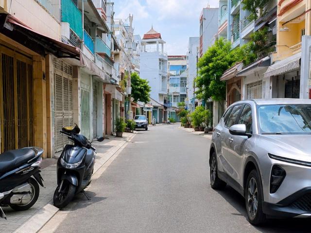Sát trục lạc long quân âu cơ p. Tân hòa đường nhựa 8m 85m²