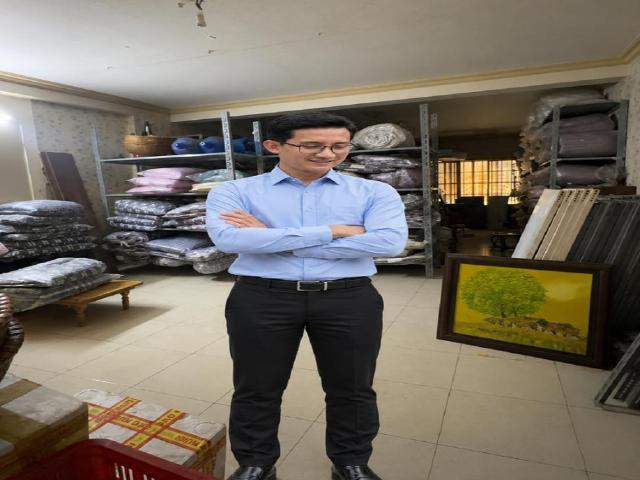 Sát vách Đỗ Xuân Hợp mà chỉ bằng một nửa mặt lộ chính? Nhà mặt phố 4 tầng, chỉ có 13 tỏi 5