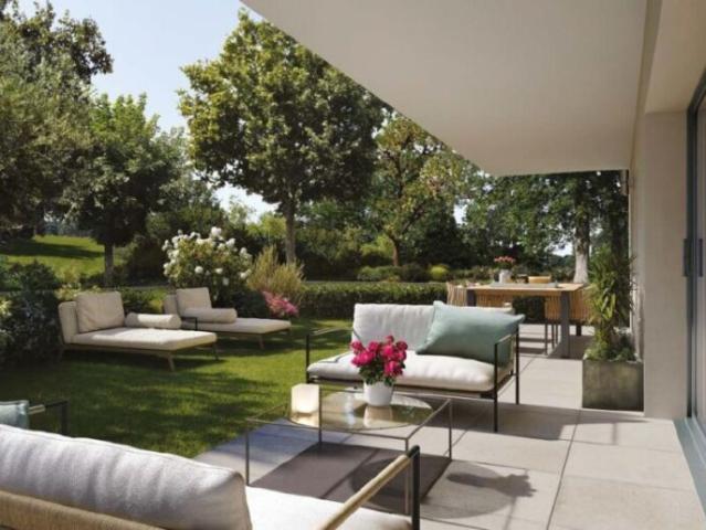 Sathonay Village Comme une MAISON avec sa terrasse et son jardin de 156 m² 4 pièces, 85 m²