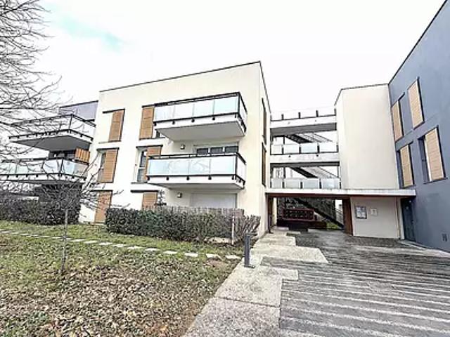 Sathonay Camp 69580 Achat / Vente appartement 2 pièces t2 terrasse parking