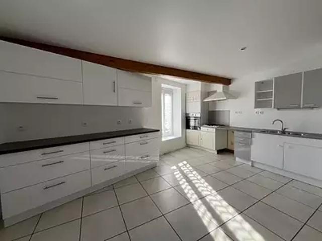 Sathonay Camp 69580 Location appartement 4 pièces t4 au dernier étage