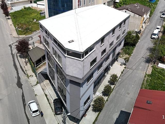 SATILIK ARNAVUTKÖY TAŞOLUKDA 6 KATLI YÜK ASANSÖRLÜ TİCARİ BİNA