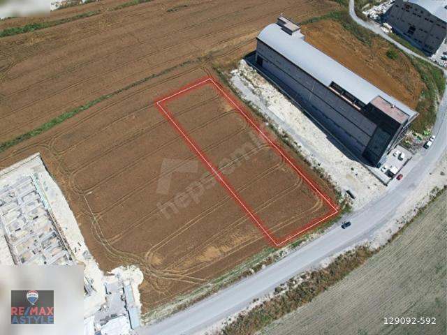 SATILIK ARSA ARNAVUTKÖY ÖMERLİ'DE ERDİNÇ AKTAY REMAX ASTYLE'DAN