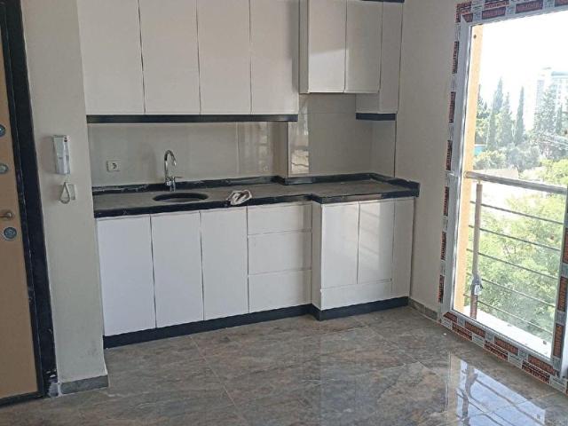 20 METRELİK YOLA YAKIN SATILIK 3+1 DAİRE