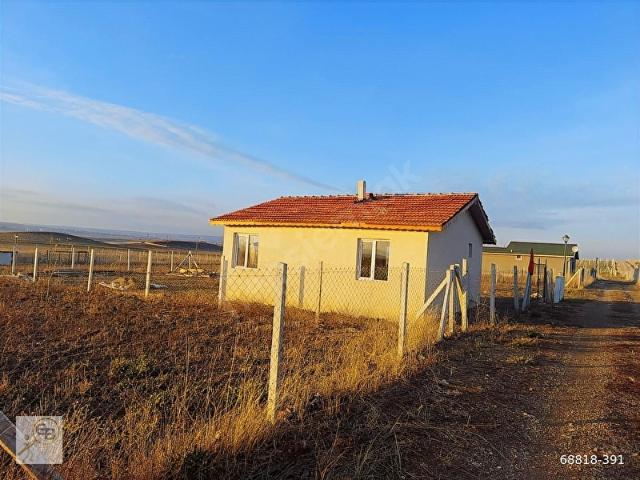 SATILIK EV VE BAHÇESİ,TEL ÖRGÜ,SU VE ELEKTRİK,BAĞLIDIR,AKTİFTİR