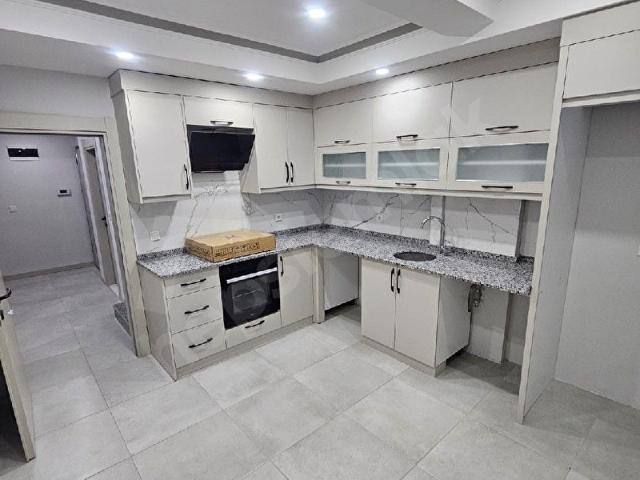 SATILIK ERENKÖY MH.4+1 TAPU HARCI YOK CADDE UZERINDE ELEKTRİKLİ PANJURLU DUBLEX DAİRE