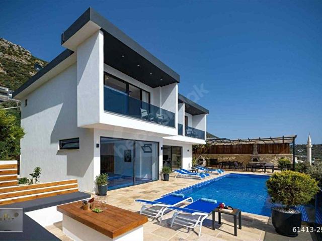 SATILIK 3+1 VİLLA HAVUZLU AKCAOVA HEMEN TASIN BİTMİŞ DURUMDA