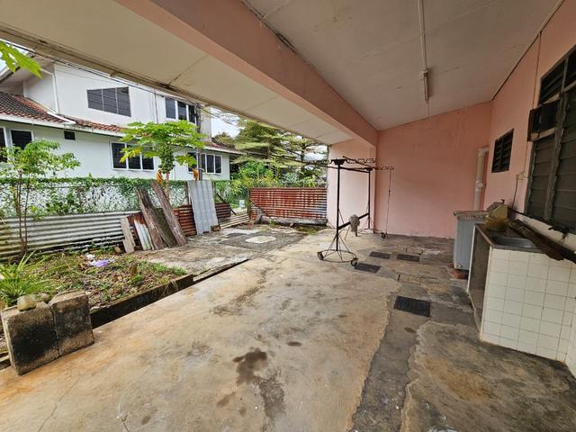 Satok Matang Perupok Double Storey Corner