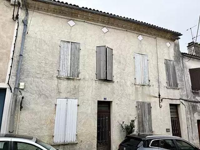 Sauveterre de Guyenne 33540 Achat / Vente immeuble au dernier étage