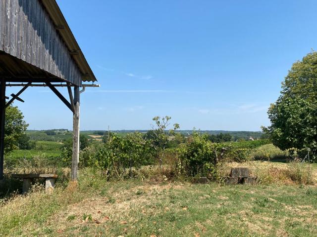 SAUVETERRE DE GUYENNE MAISON T6 A LOUER