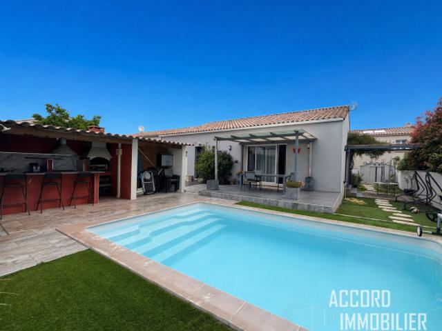 Sauvian ! Belle Villa plain pied avec piscine sur 403 m2 de