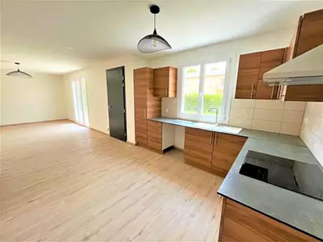 Sauzé Vaussais 79190 Location maison 3 pièces t3 terrasse