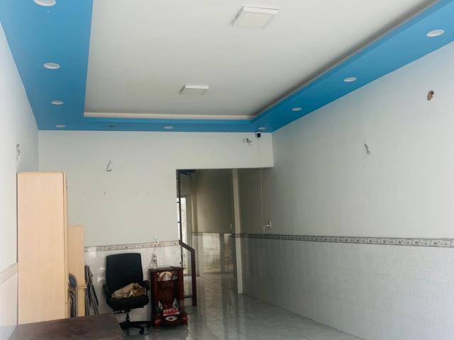 Sau căn mặt tiền ra đường nhựa Tân Thới Hiệp 12m, đang thi công mở rộng 24m bên ngoài, 500m ra. QL1A thuận tiện vừa ở vừa kinh doanh