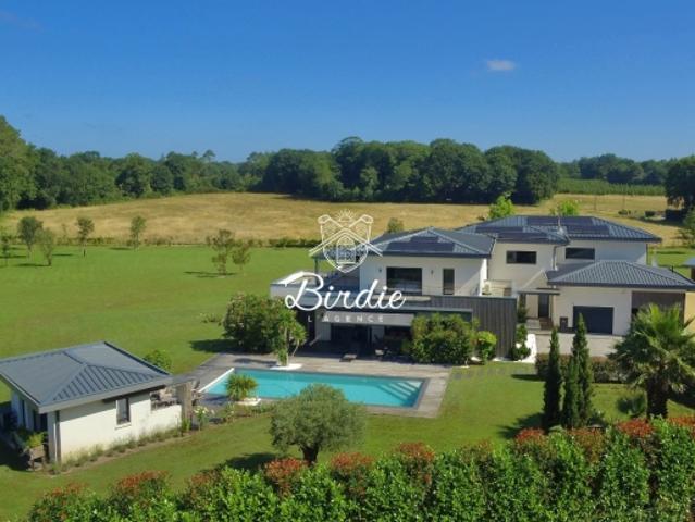 Saubion, magnifique villa contemporaine de 449m² avec piscine sur 8550m² de terrain