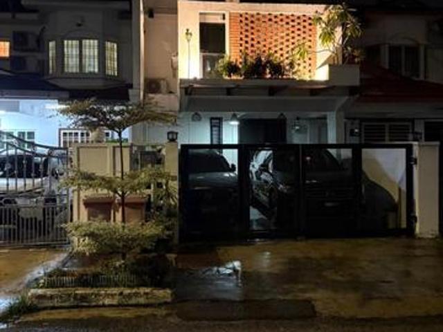 Saujana Damansara Terrace House Full Furnished Extended SELL